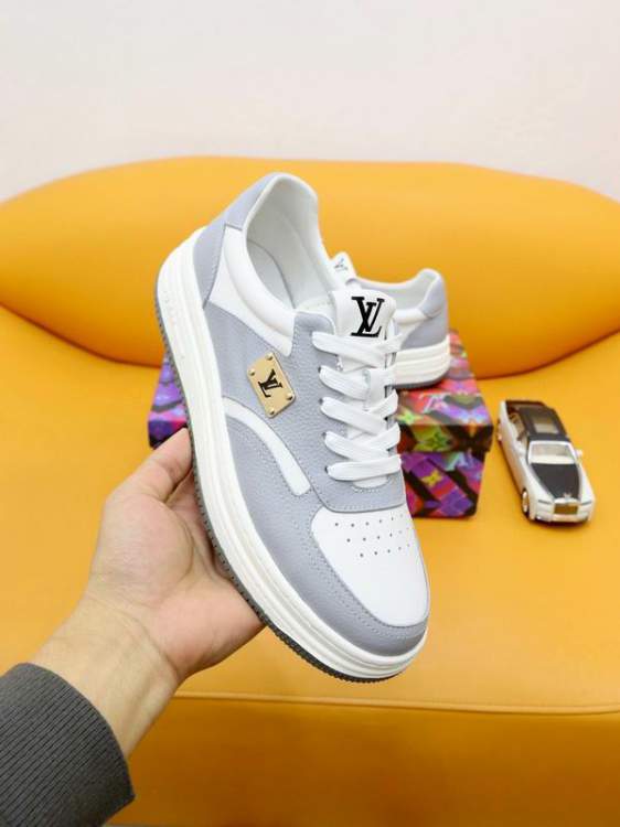 Picture of Louis Vuitton Shoes _SKULVsz38-45mnf0312916985